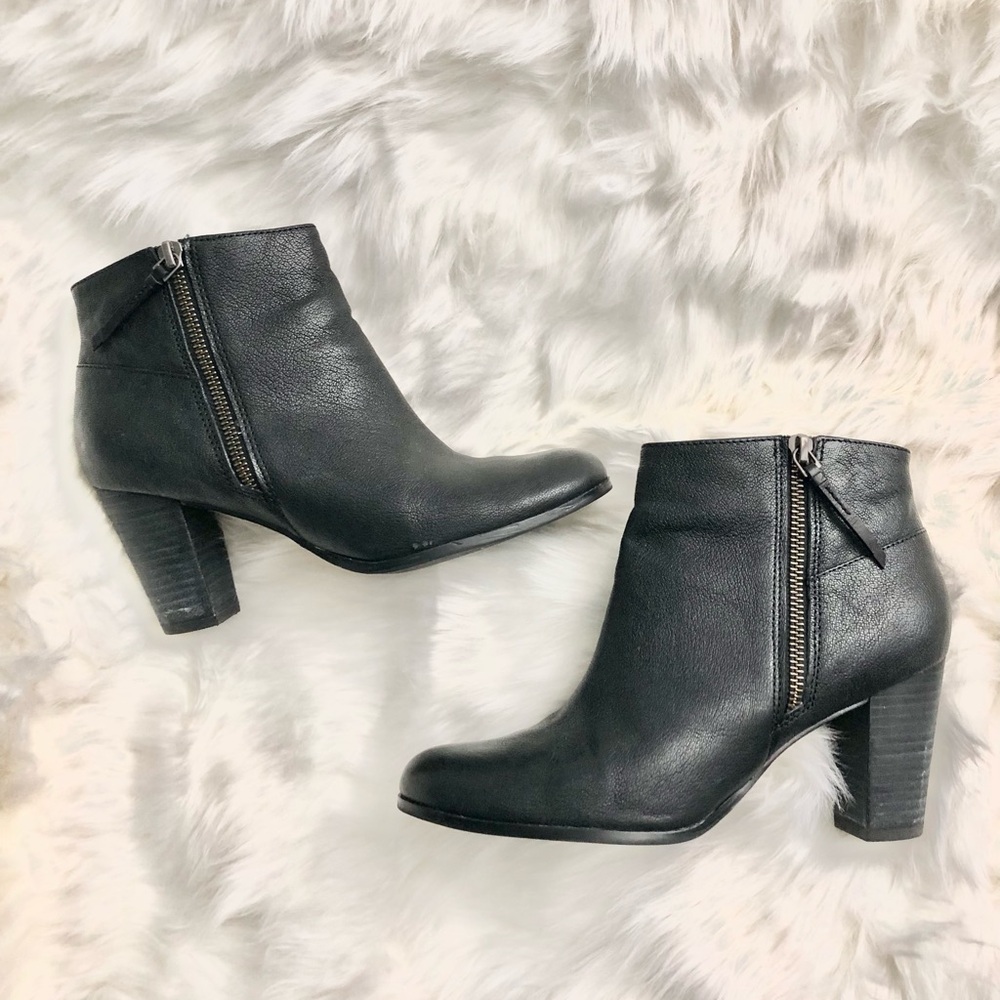 Cole Haan Women’s Black Zipper Ankle Boots Size 7.5